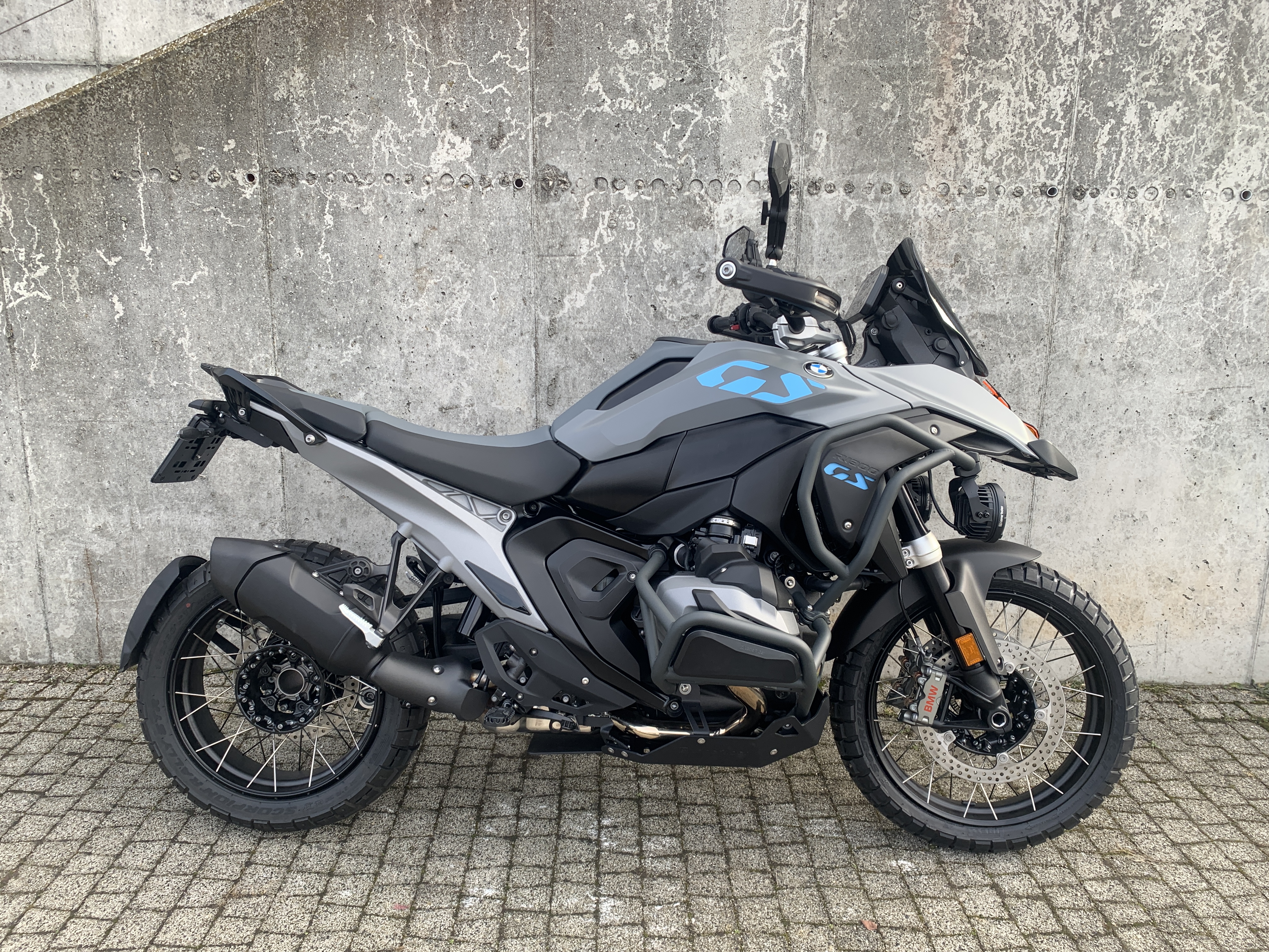 17. BMW R1300GS Grey 
