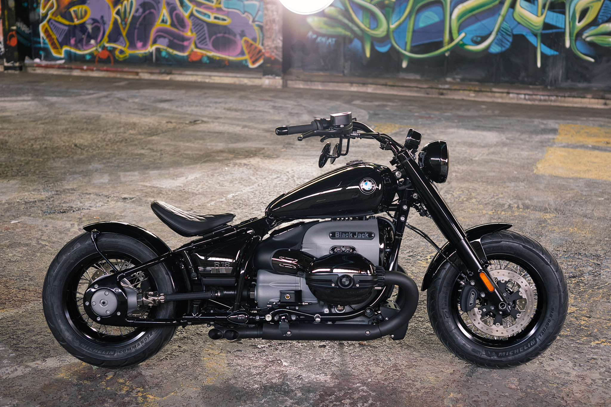 2. BMW R18 Black Jack