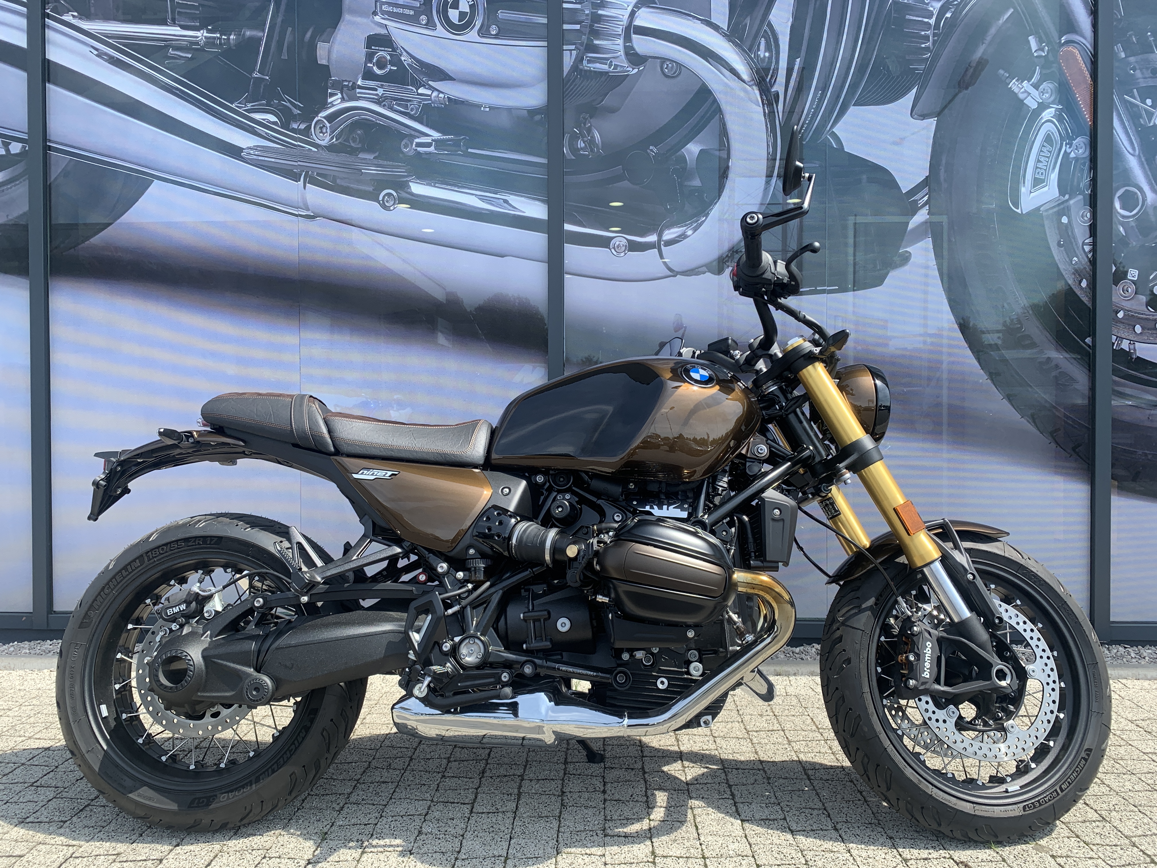 21. BMW R12 Ninet Brown Sugar 